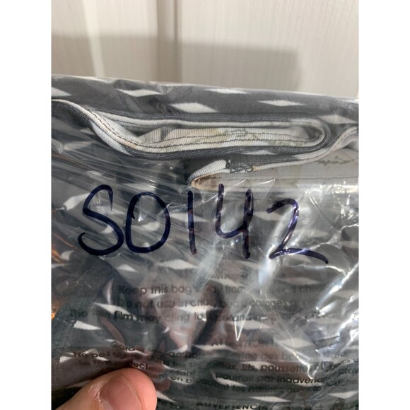 WITH Wear It To Heart Reversible Athletic Leggings Daisy Flowers Floral Black - Picture 10 of 10